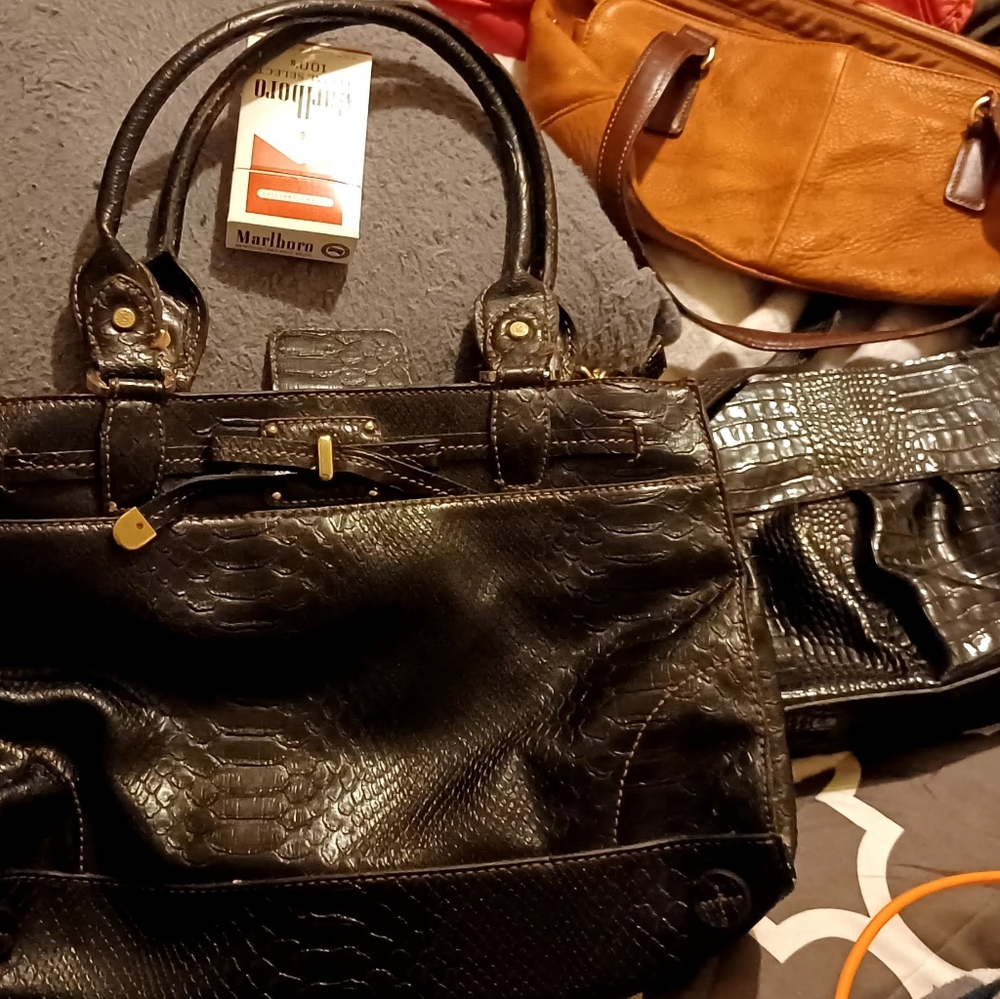 Designer Purses - Picture 2 of 6